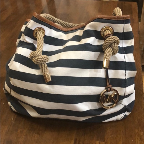 Michael Kors Handbags - Michael Kors purse